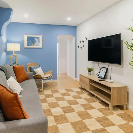 Cozy Bairro Alto By Hill * Lisbon